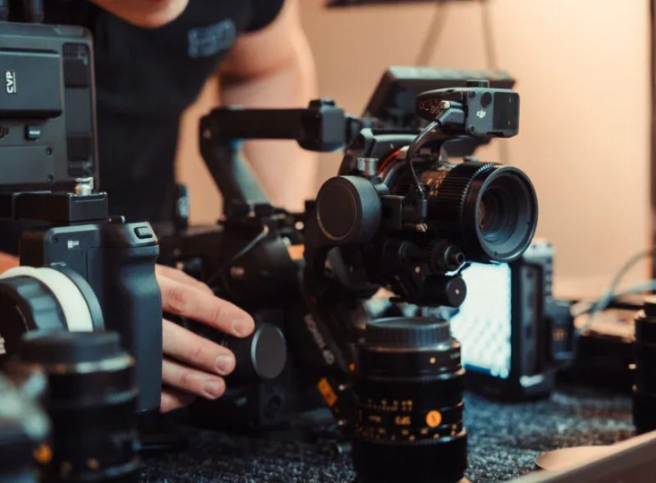 Why Choose ARK for Cooke Optics lenses?